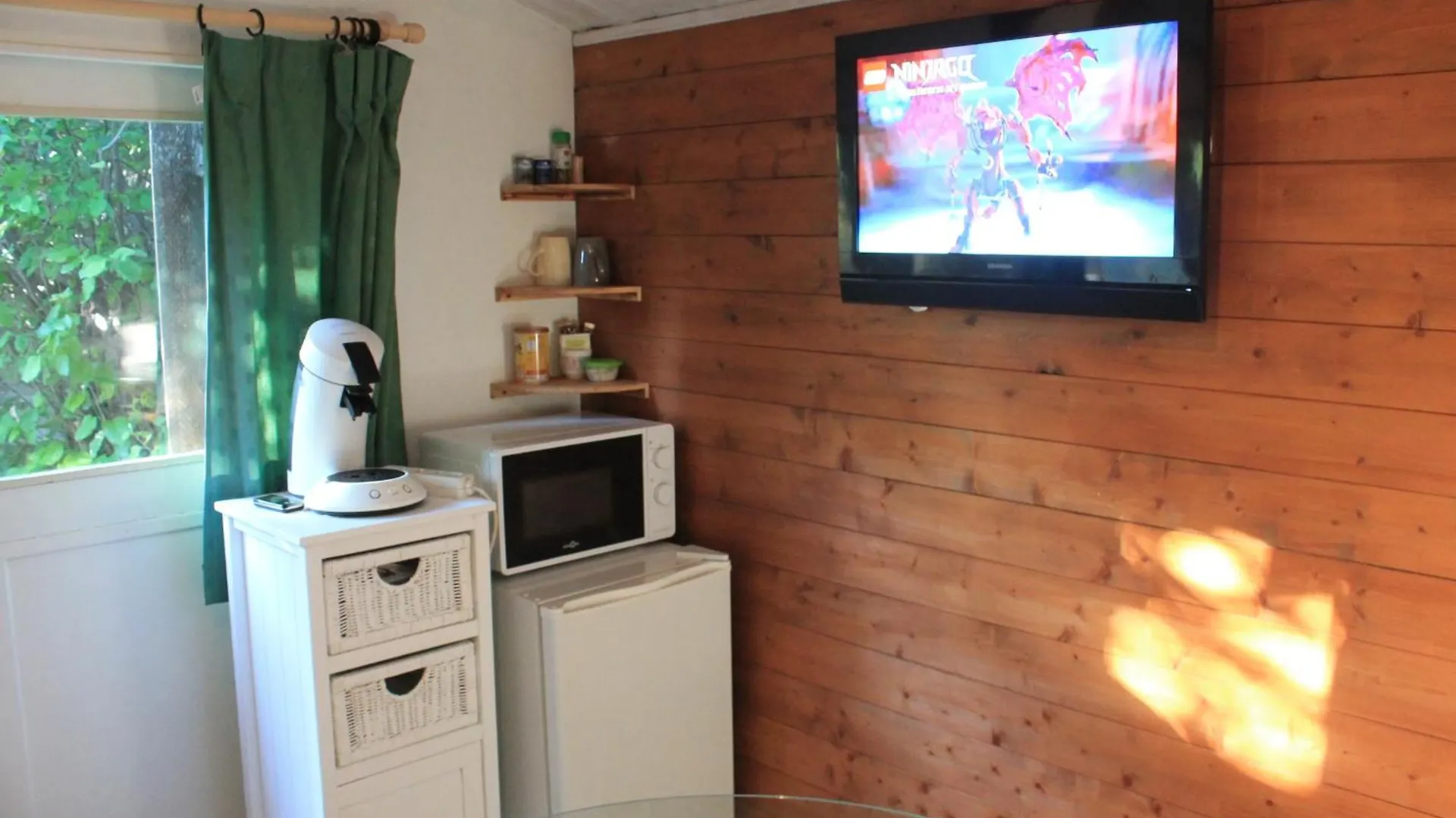 Casa de Campo Petit Chalet Climatise Avec Jacuzzi Prive Le Beausset